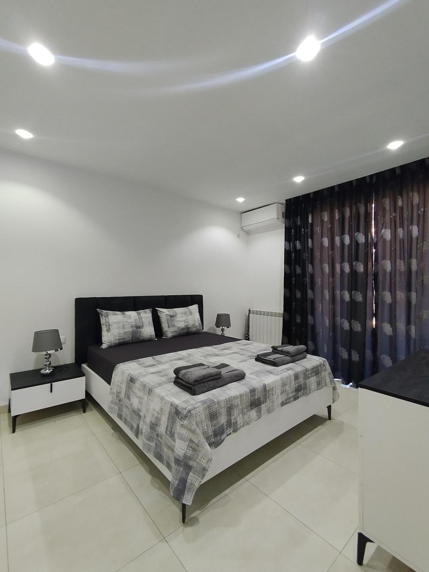 Luxueux Appartement A Tlemcen Exteriör bild